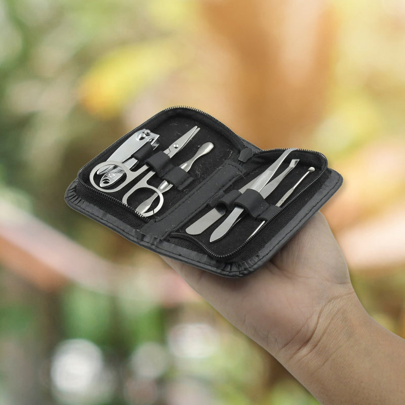 Stainless steel nail clippers kit with travel case