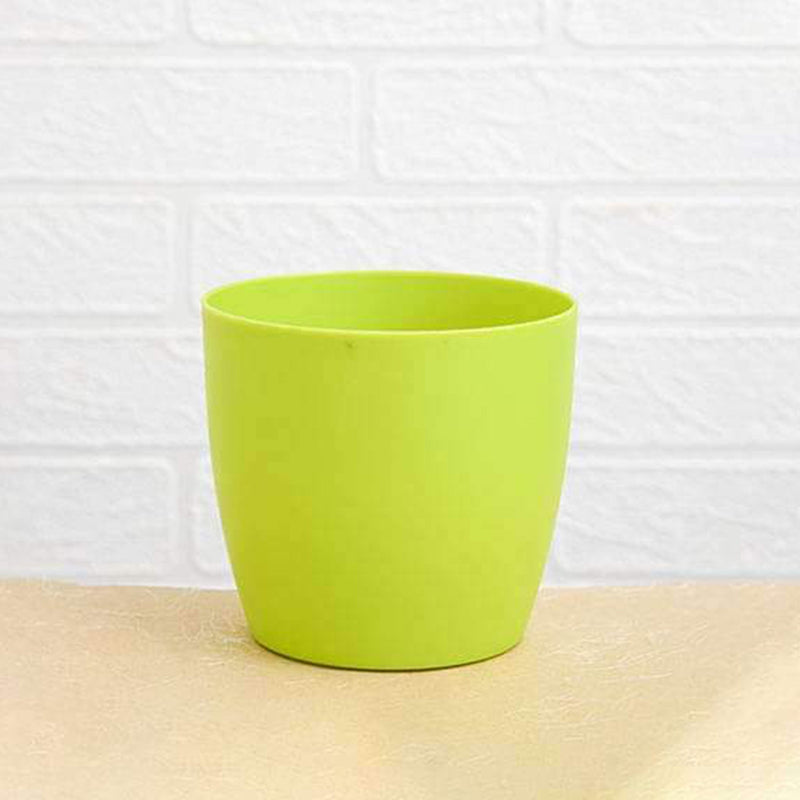 Round flower pots for indoor or outdoor gardening