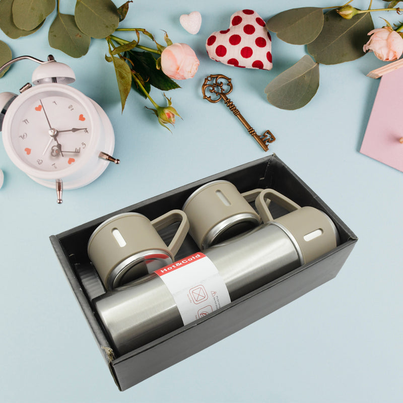 Stainless Steel Vacuum Flask Set With 3 Steel Cups (500ml)
