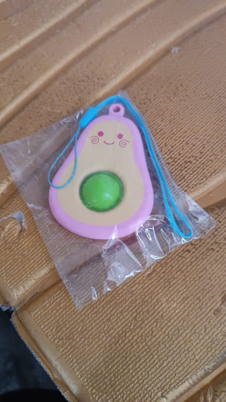 Cute Avocado-Shaped Mini Push Pop Keychain Toy with Strap (1 Pc)