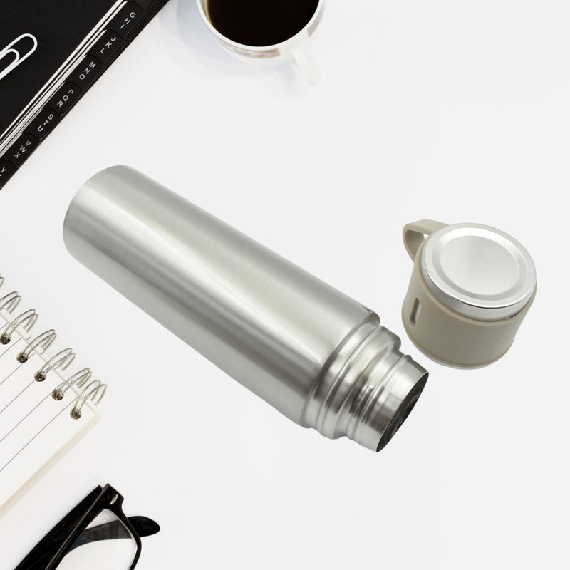 Stainless Steel Vacuum Flask Set With 3 Steel Cups (500ml)